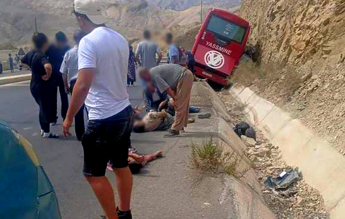 حادث سير بإقليم الدريوش: خروج حافلة عن السيطرة يؤدي إلى إصابات خطيرة