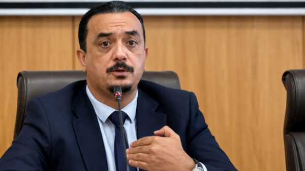 علي الغنبوري رئيس مركز الاستشراف الاقتصادي والاجتماعي