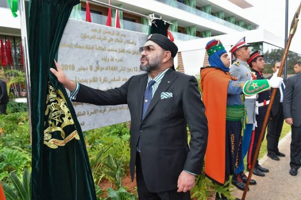 الملك يدشن مركب محمد السادس لكرة القدم بسلا